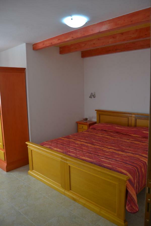 B&B Gennargentu 丰尼 外观 照片